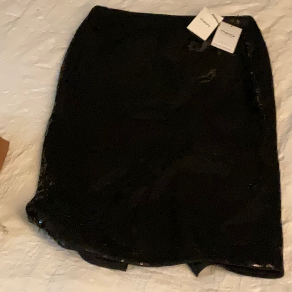 Theory HIGH SLIT -FLUID SEQUINS SKIRT size 8 - Picture 4 of 8